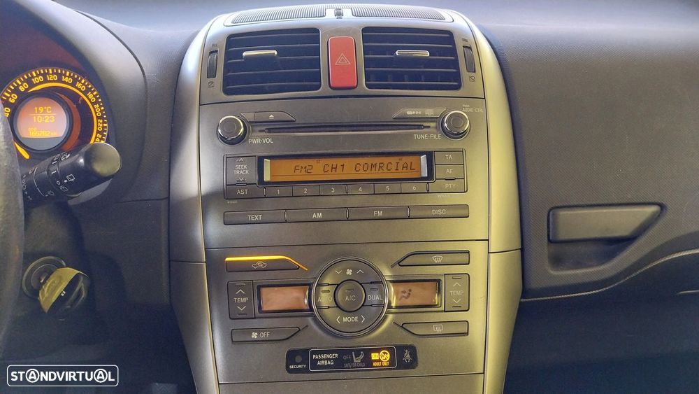 Toyota Auris 1.4 D-4D AC - 10