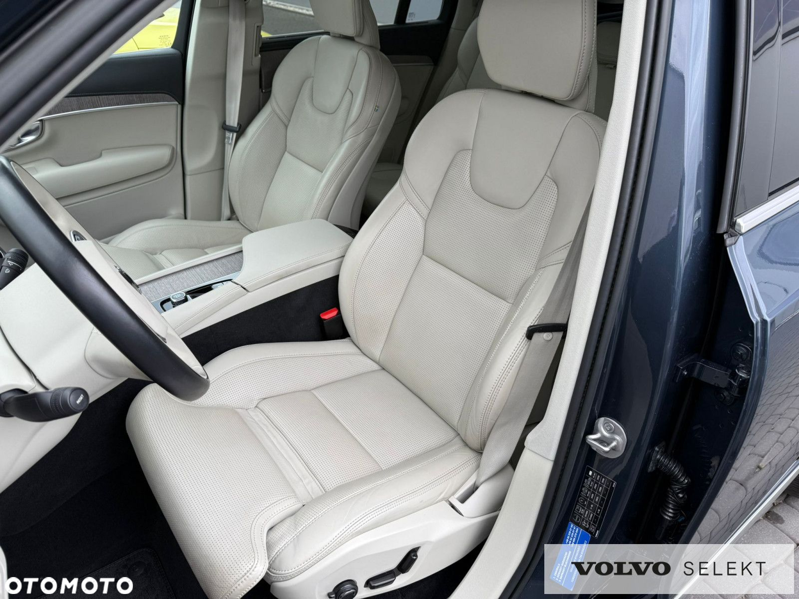 Volvo XC 90 - 13