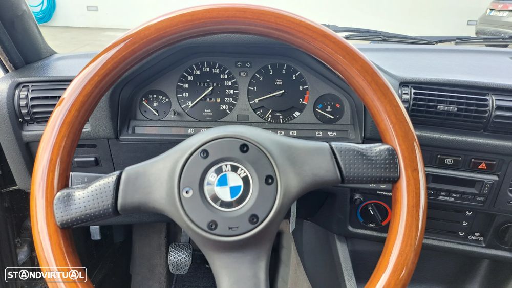 BMW 320 i Cabriolet - 20