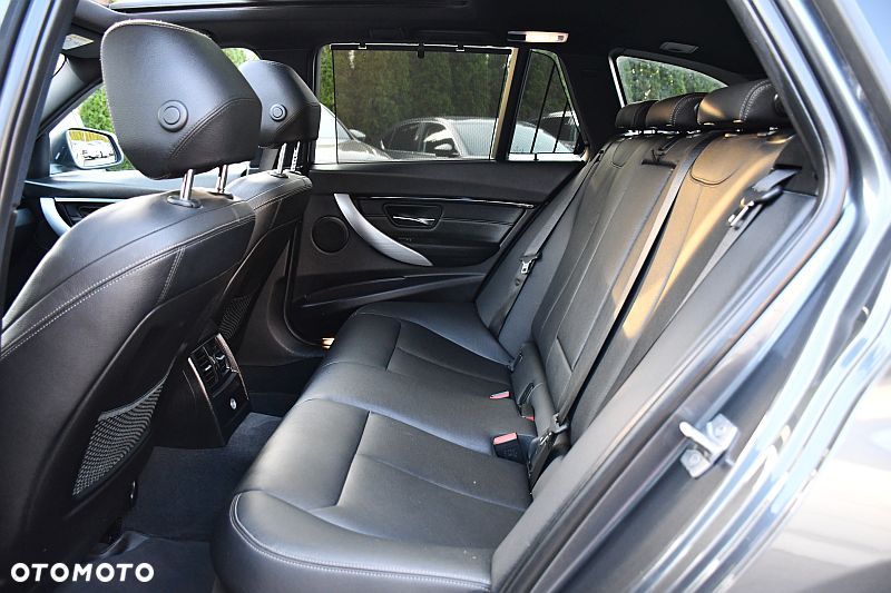 BMW Seria 3 320d xDrive Edition Luxury Line Purity - 22