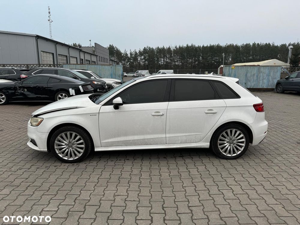 Audi A3 Sportback - 3