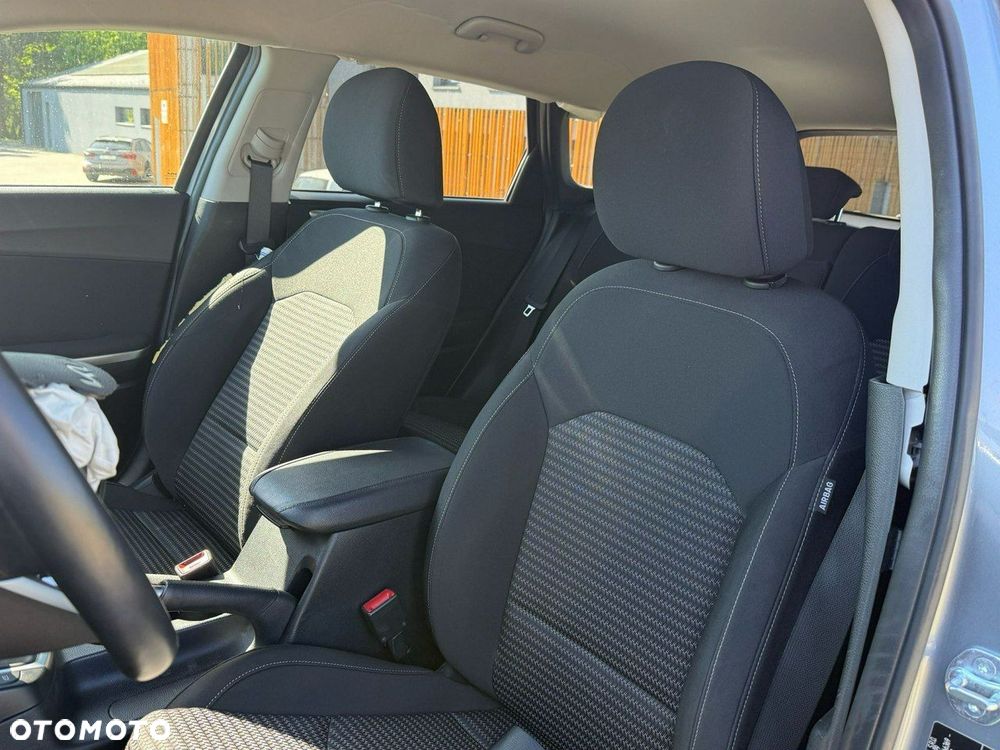 Kia Ceed 1.5 T-GDI Business Line - 26