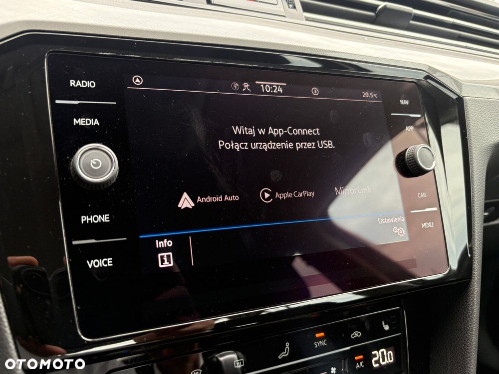 Volkswagen Passat - 32