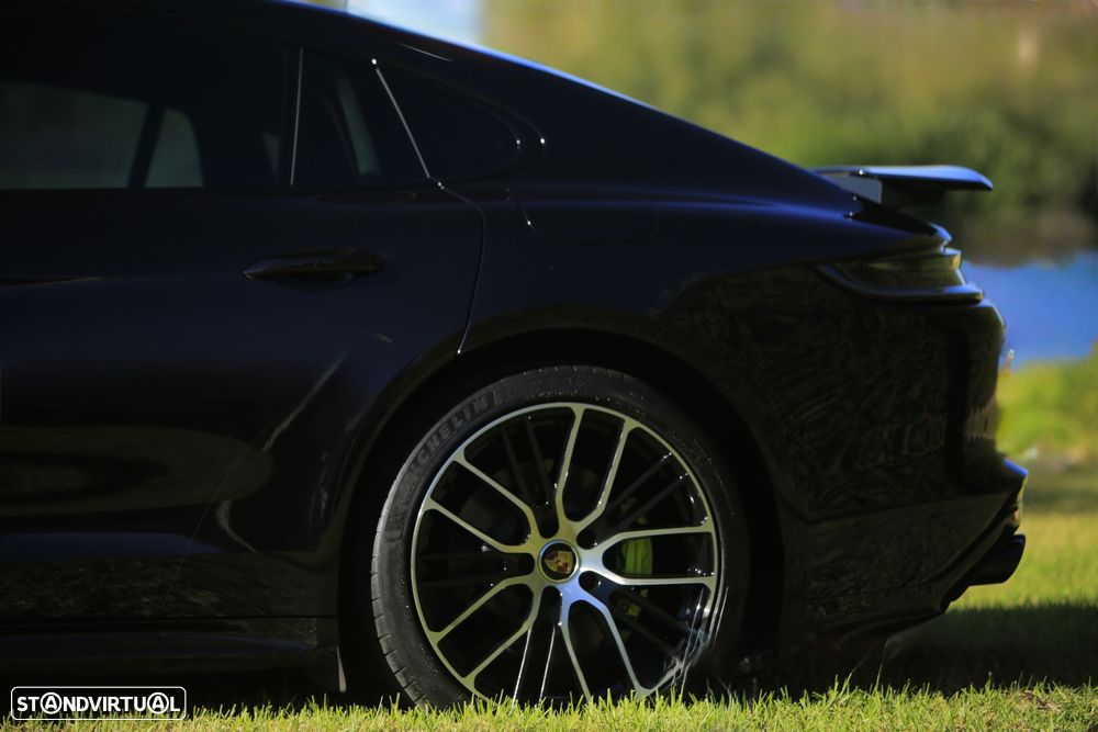 Porsche Panamera 4S E-Hybrid - 4