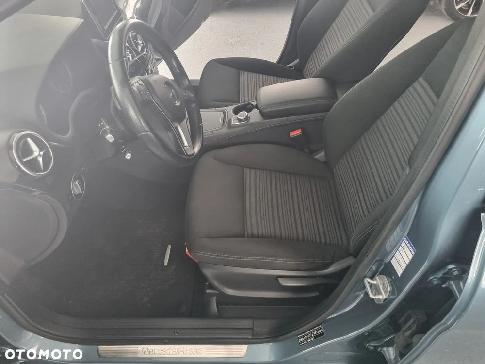 Mercedes-Benz Klasa B 180 CDI (BlueEFFICIENCY) 7G-DCT - 16