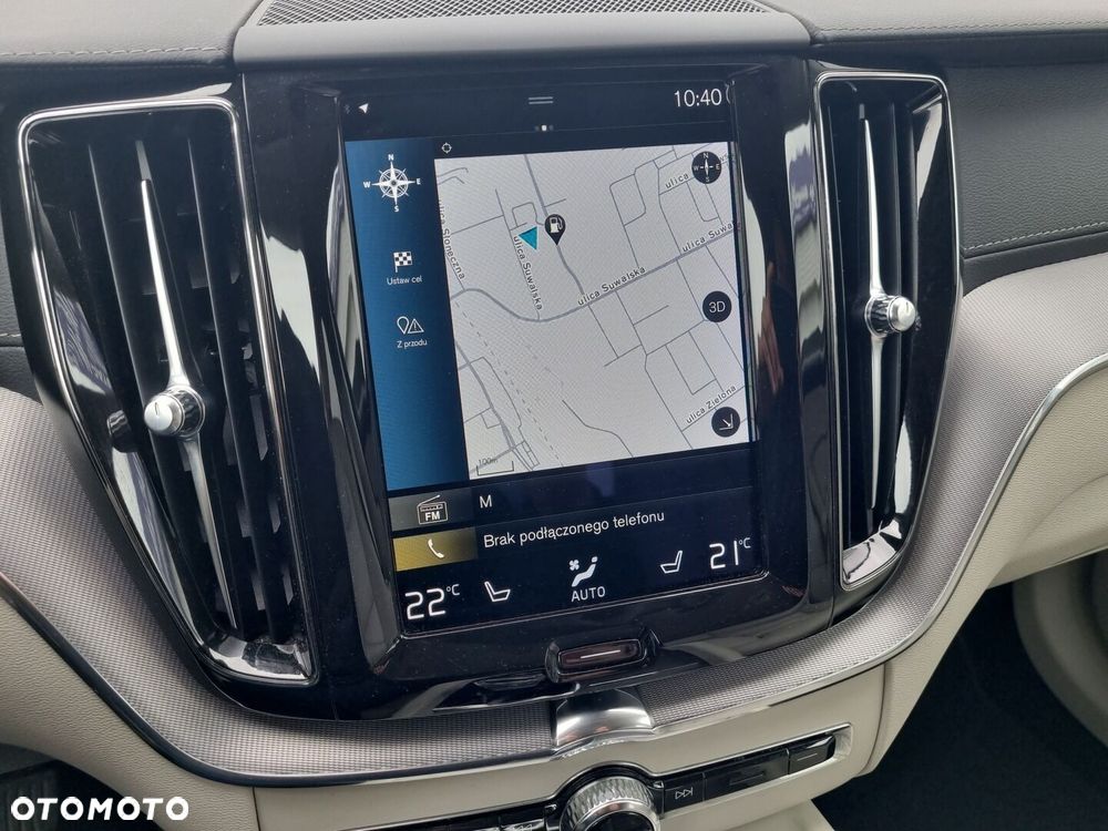 Volvo XC 60 B4 D Momentum - 19