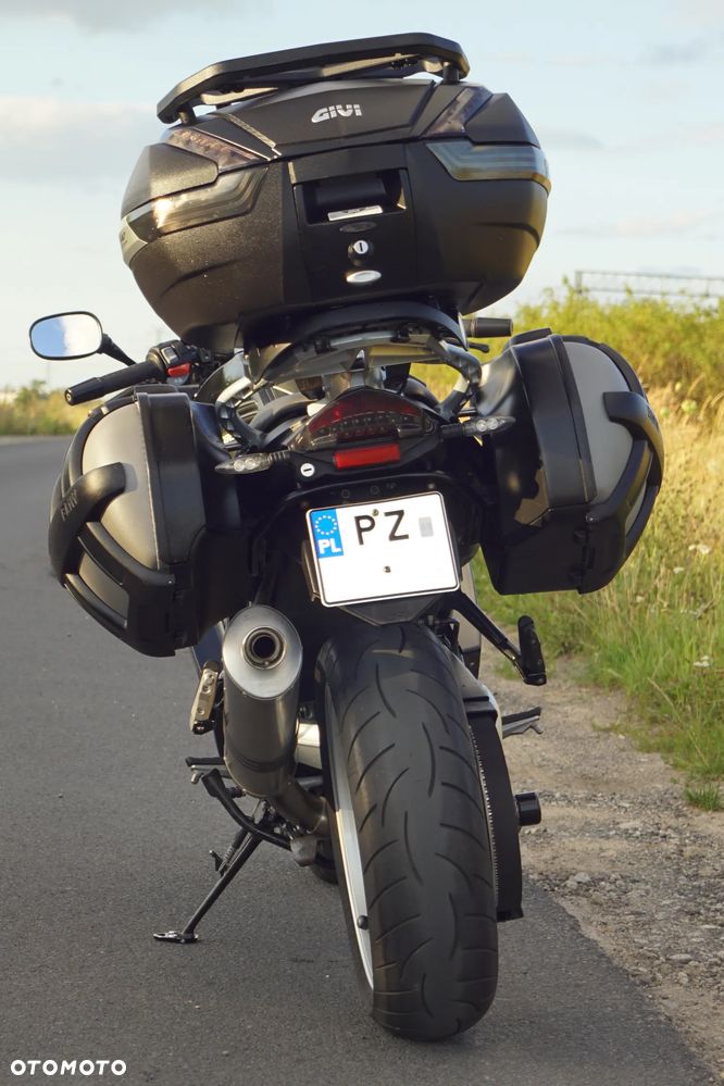 BMW F - 3