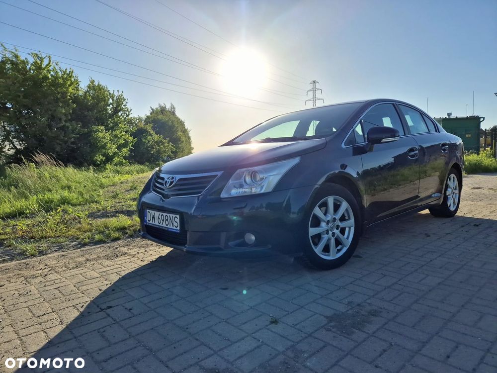 Toyota Avensis 1.8 Premium - 3