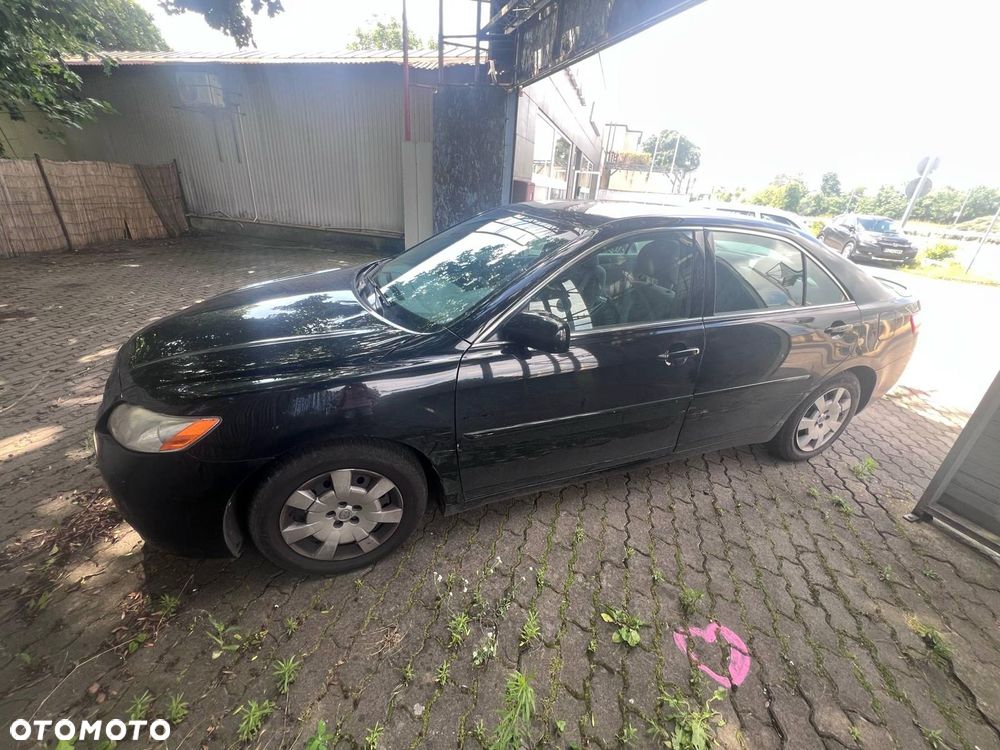 Toyota Camry 2.4 XLE - 7