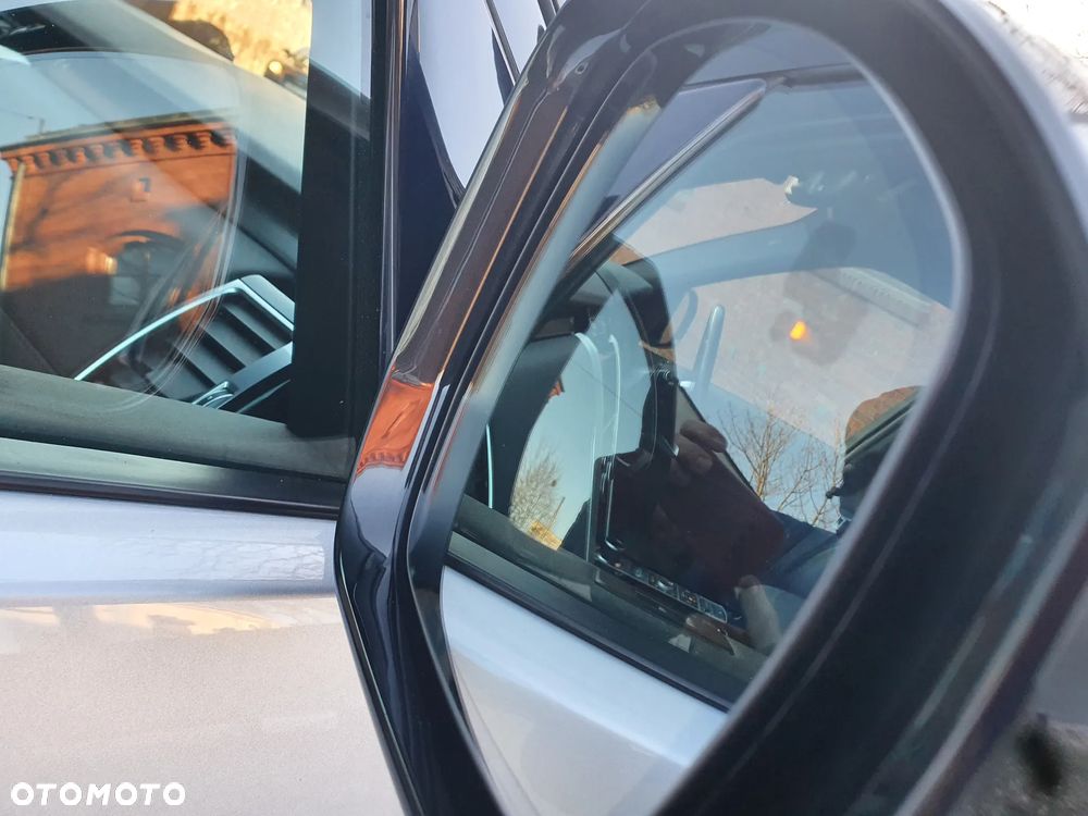 Land Rover Discovery 2.0 SD4 HSE Luxury - 26