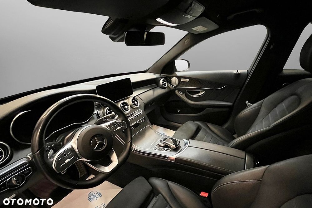 Mercedes-Benz Klasa C 300 e 9G-TRONIC - 13