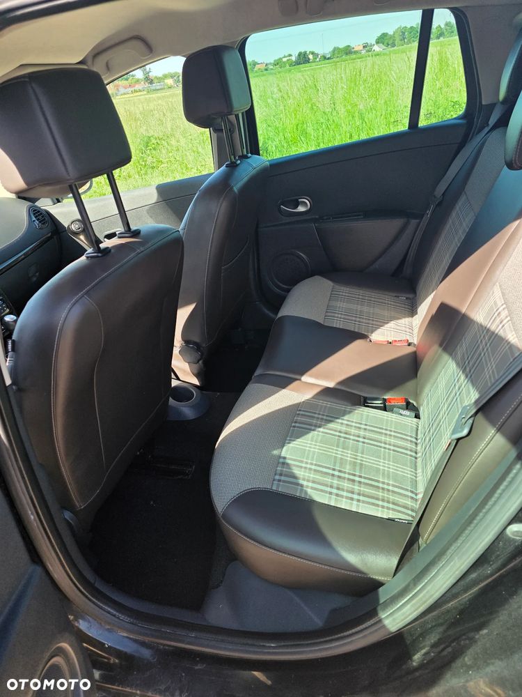 Renault Clio 1.5 dCi Dwudziestka - 7