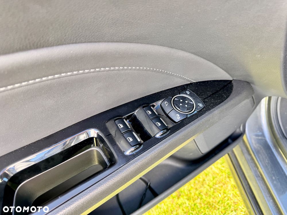 Ford Mondeo - 11
