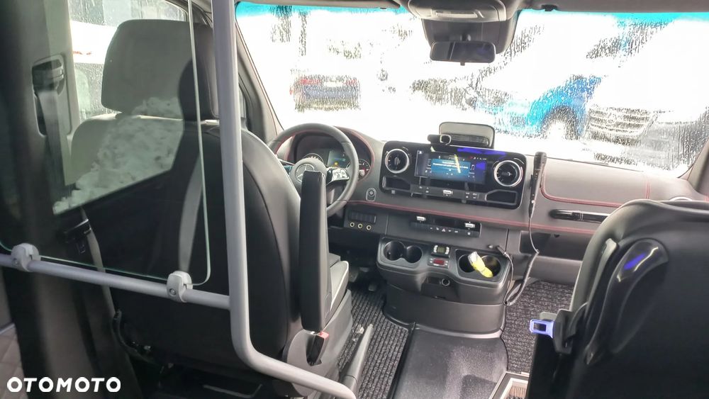 Mercedes-Benz Sprinter Eurobus 519 - 11