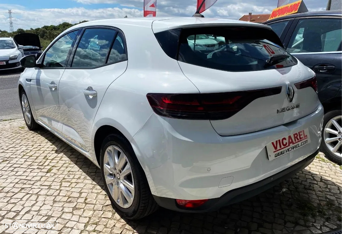 Renault Mégane 1.5 Blue dCi Intens - 7