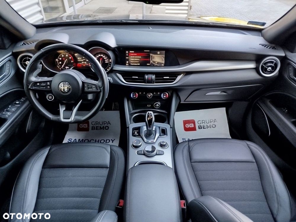 Alfa Romeo Stelvio 2.0 Turbo Sprint Q4 - 12