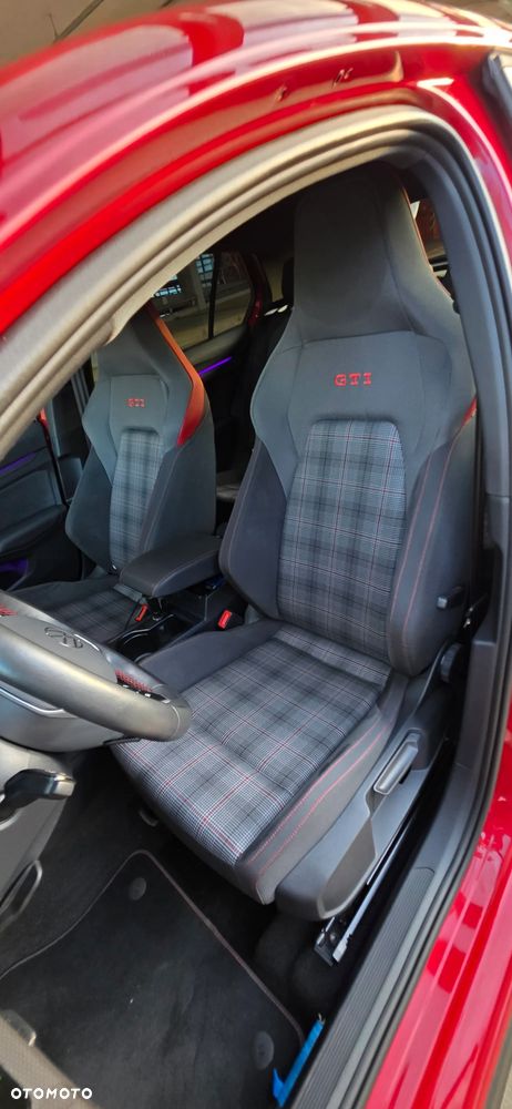 Volkswagen Golf - 19