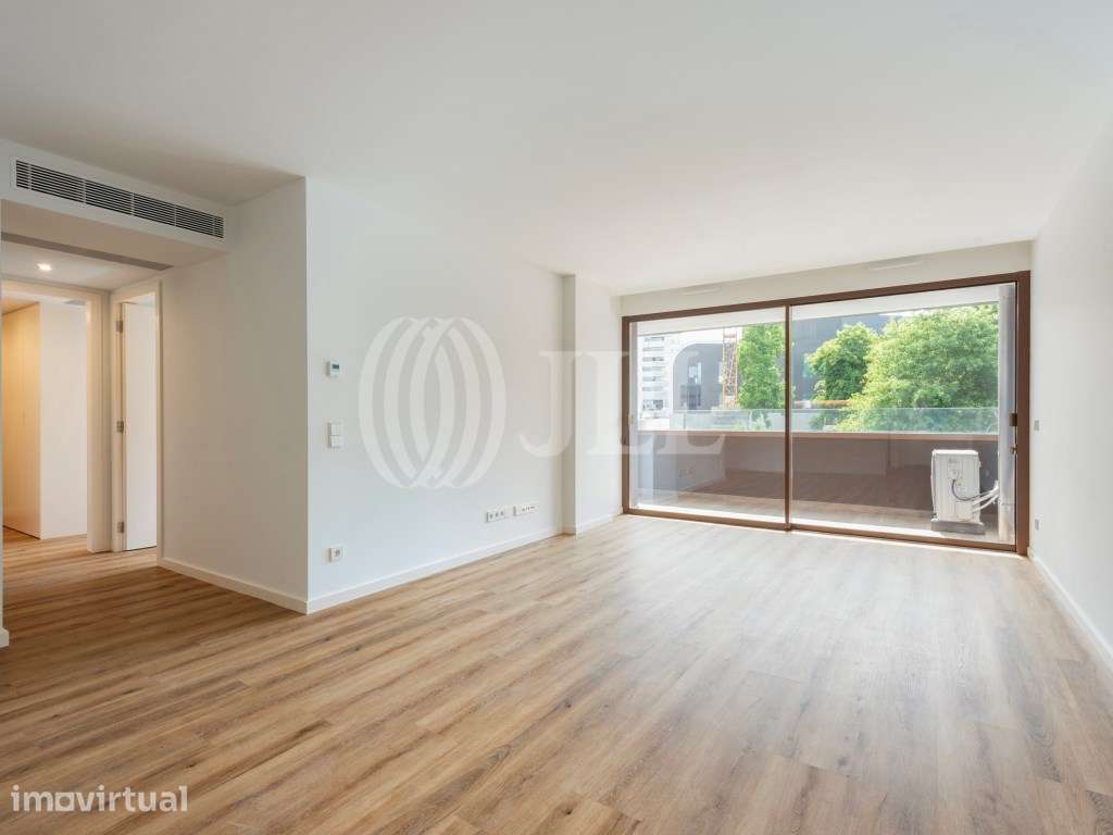 Apartamento T2 com garagem e varanda, Vila Nova de Gaia - Grande imagem: 2/37