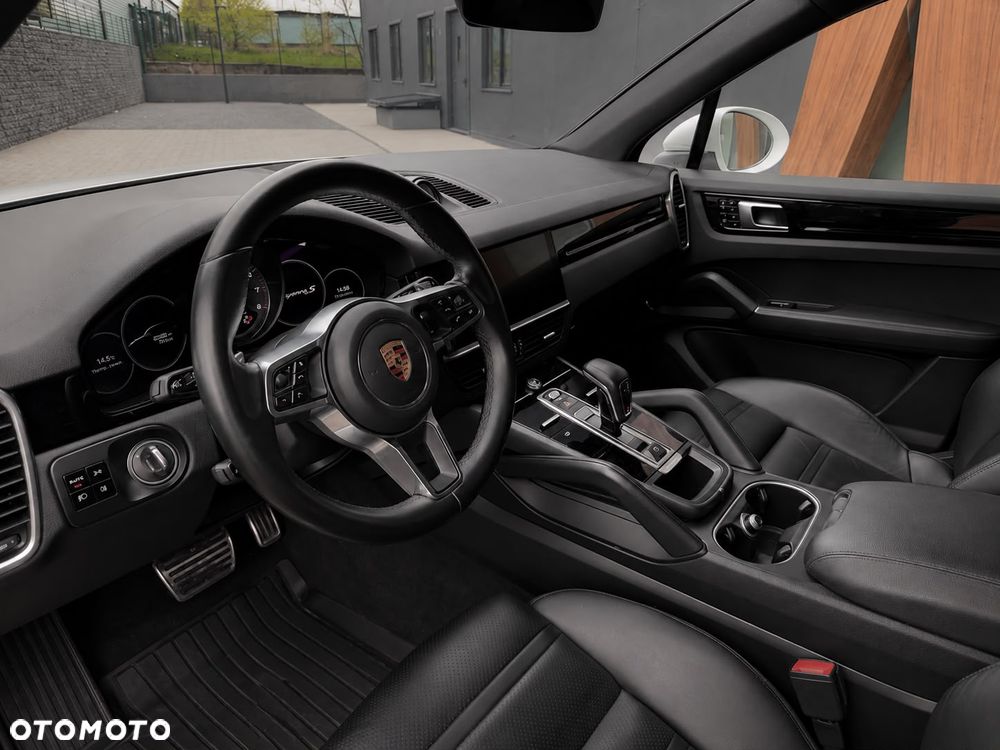 Porsche Cayenne S - 10