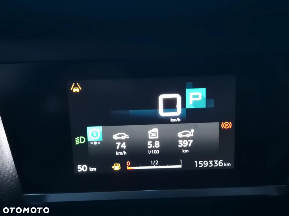 Citroën C4 BlueHDi 130 Stop&Start EAT8 SHINE - 26