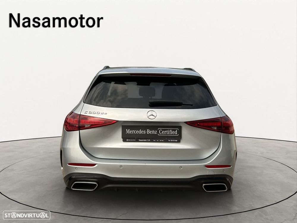Mercedes-Benz C 300 — fotografia 3