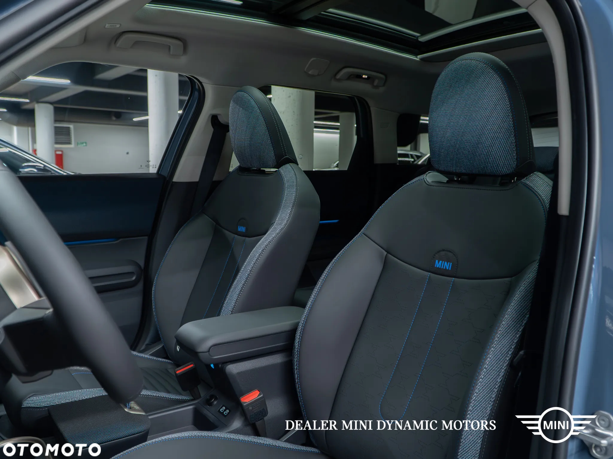 MINI Countryman E Classic Trim - 13