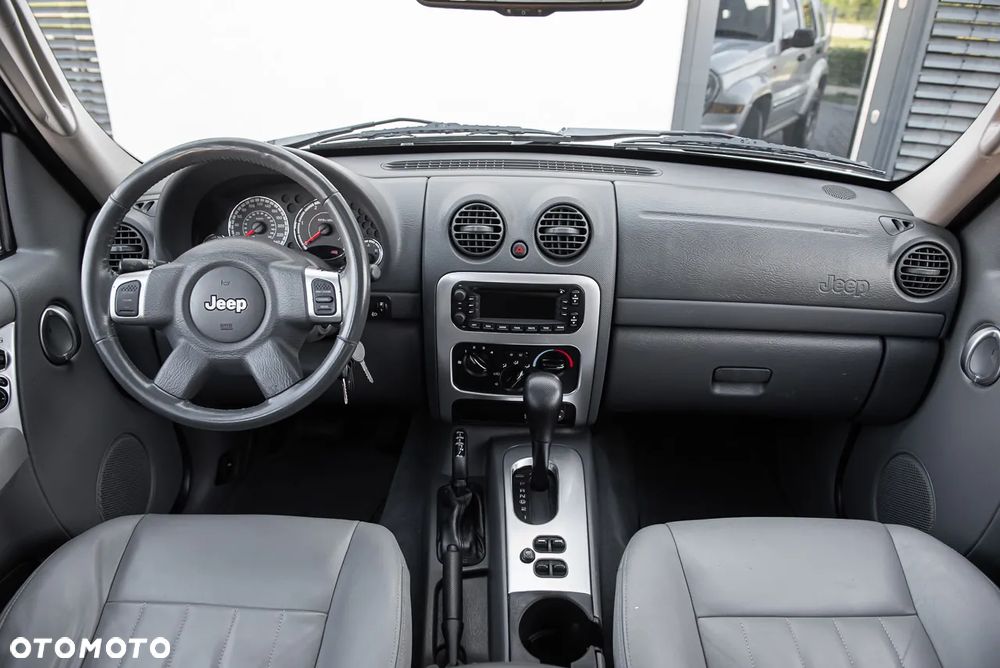 Jeep Cherokee 2.8 CRD Limited - 26