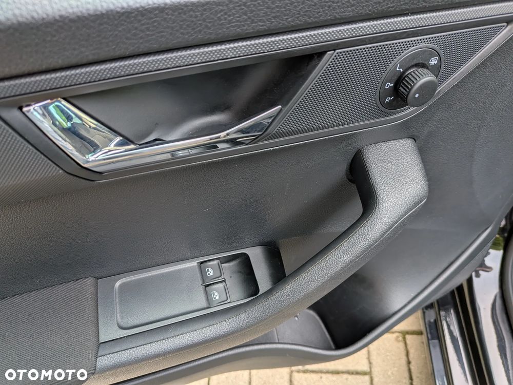 Skoda Fabia - 12