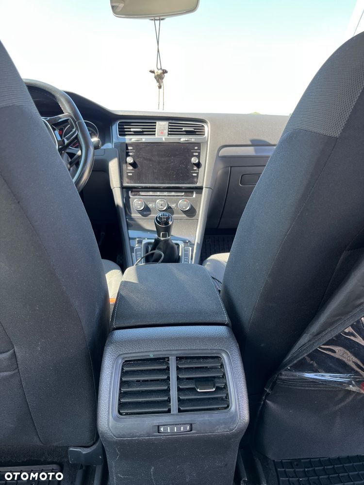 Volkswagen Golf 1.6 TDI BMT Comfortline - 12