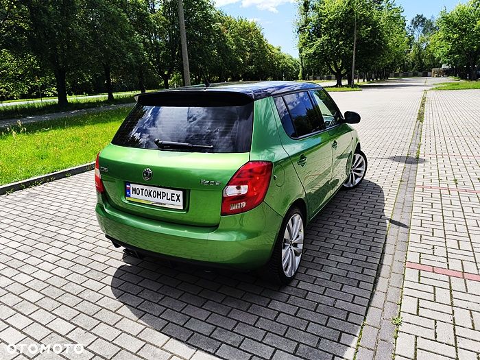 Skoda Fabia 1.4 TSI DSG RS - 12