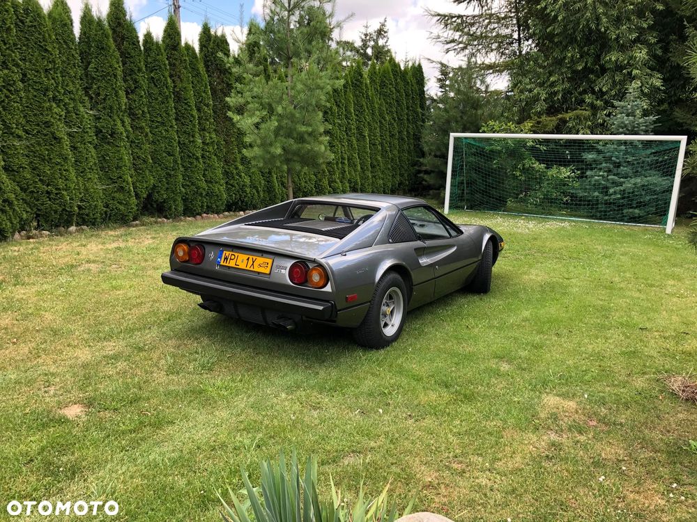 Ferrari 308 - 5
