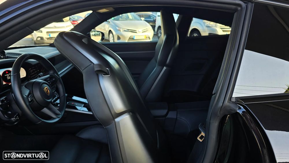Porsche 911 (992) Carrera PDK - 31