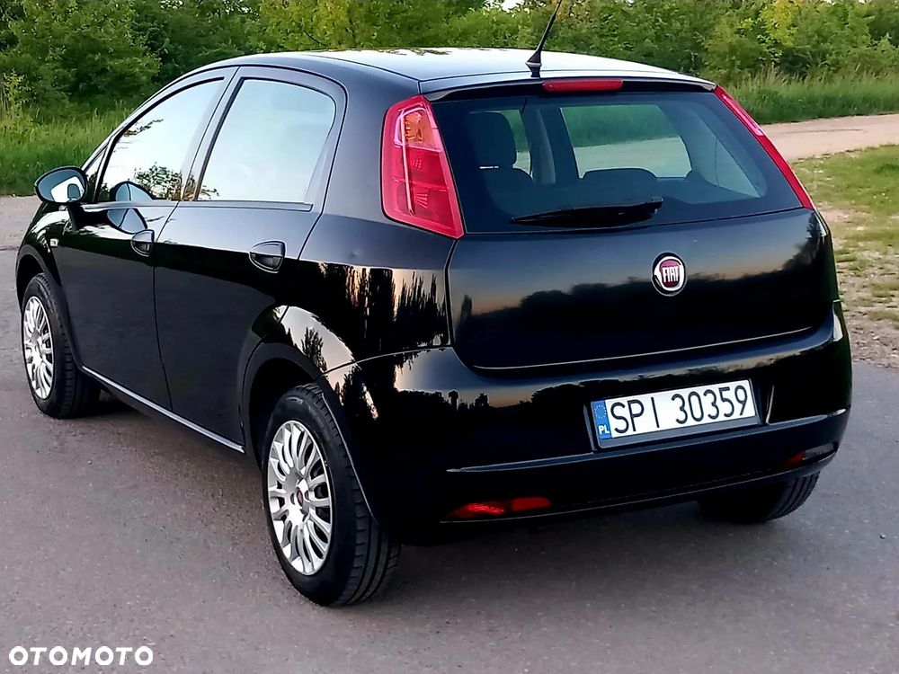 Fiat Grande Punto Actual 1.2 8V Estiva - 4