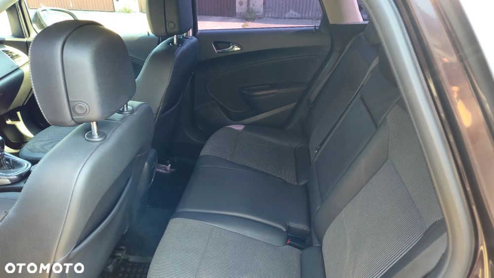 Opel Astra 2.0 CDTI Cosmo - 10