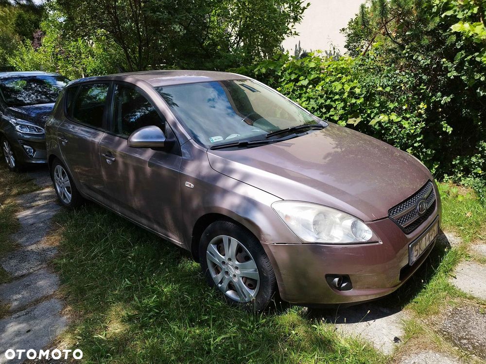Kia Ceed 1.6 Comfort + - 1