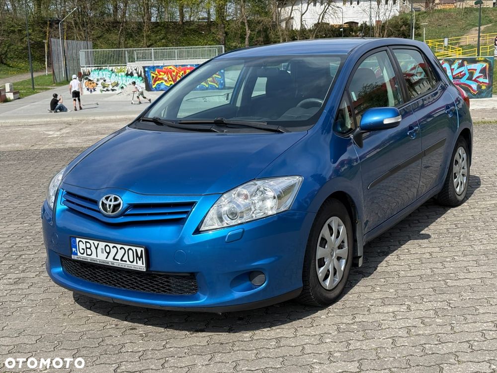 Toyota Auris - 2