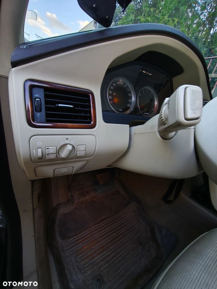 Volvo V70 3.2 Summum - 28
