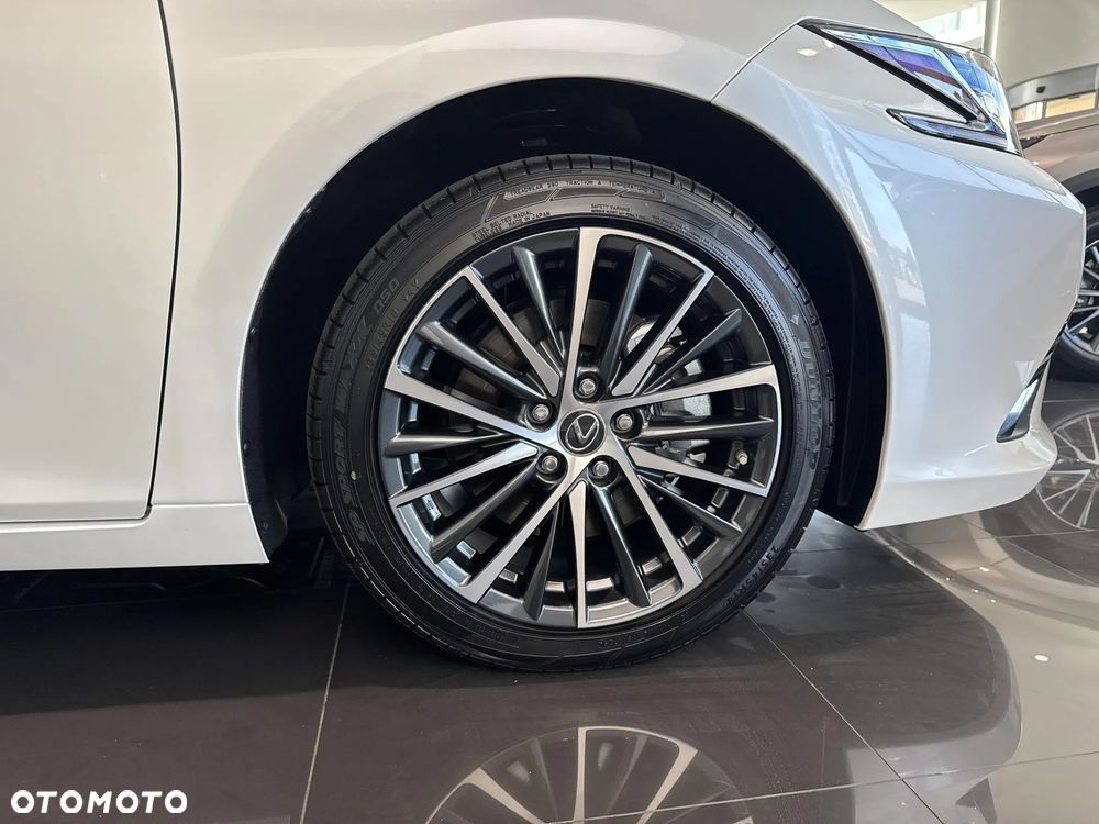 Lexus ES - 29