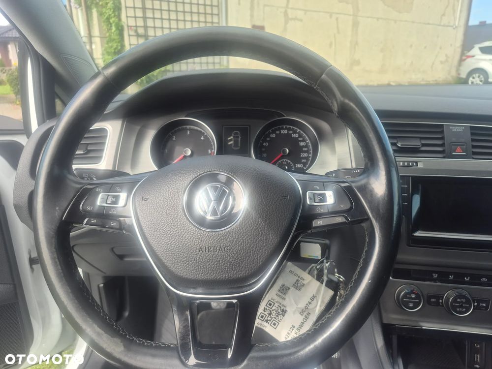 Volkswagen Golf - 20