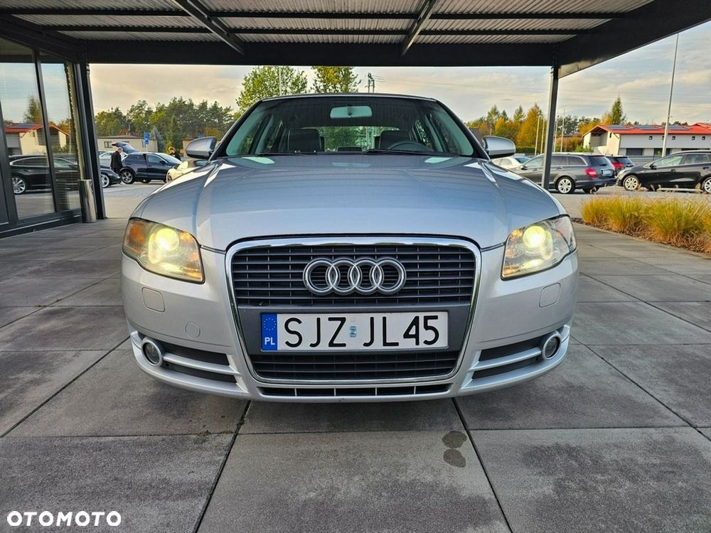 Audi A4 Limousine - 5