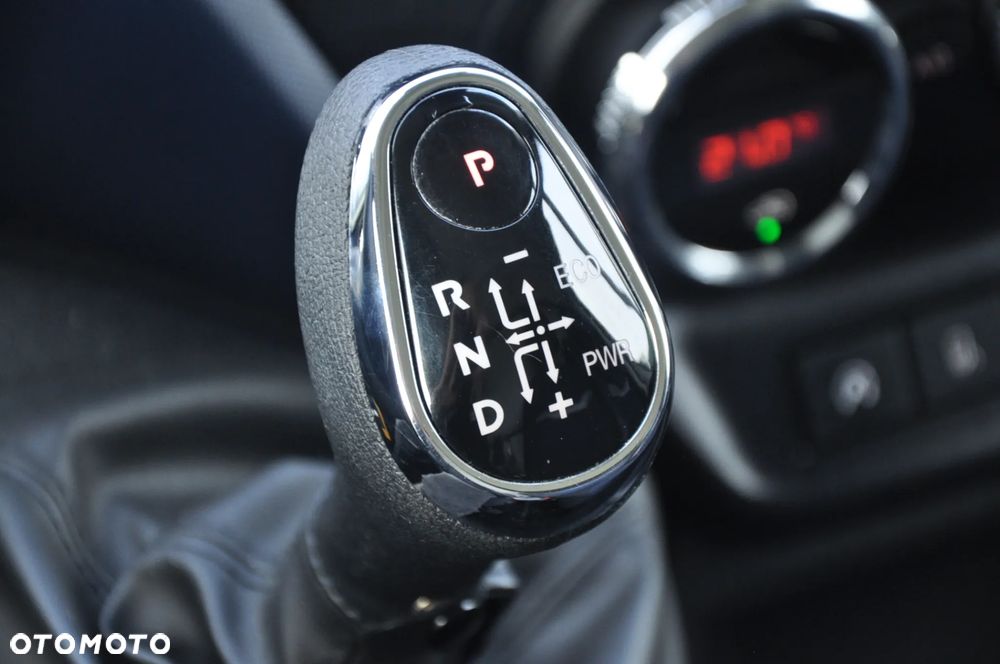 Iveco DAILY 156KM AUTOMAT CHŁODNIA IZOTERMA KRAJOWE BEZWYPADKOWE - 31