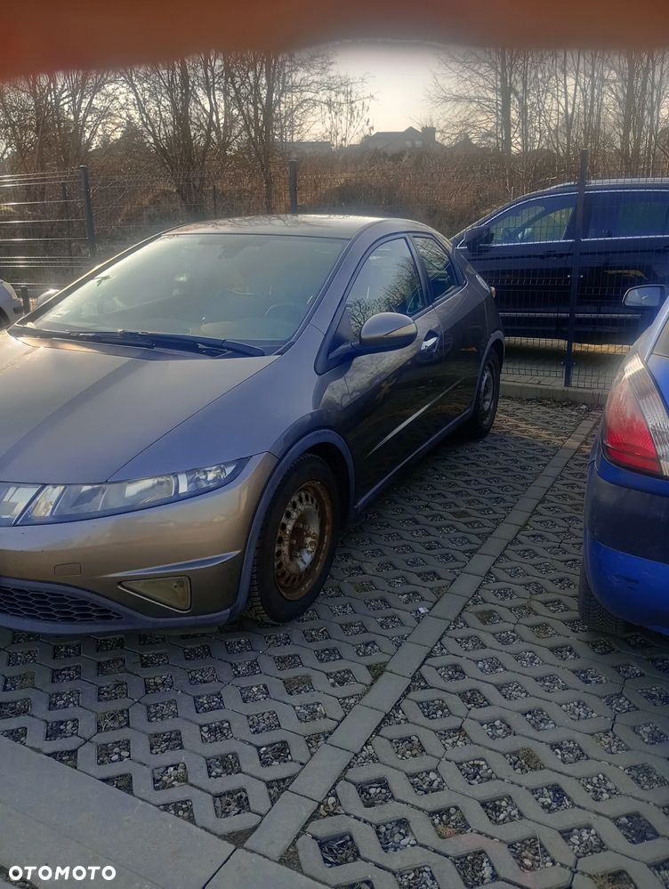 Honda Civic 1.8 Comfort - 3