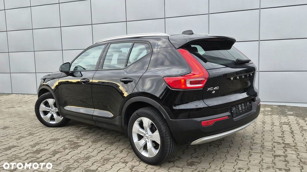 Volvo XC 40 T3 Geartronic Momentum Pro - 13