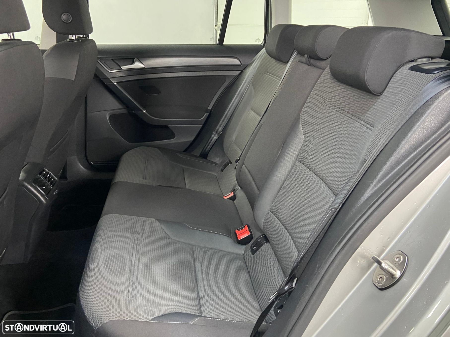 VW Golf Variant 1.6 TDi Confortline - 7