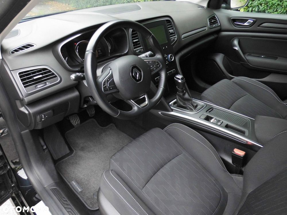 Renault Megane TCe 140 GPF LIMITED - 5