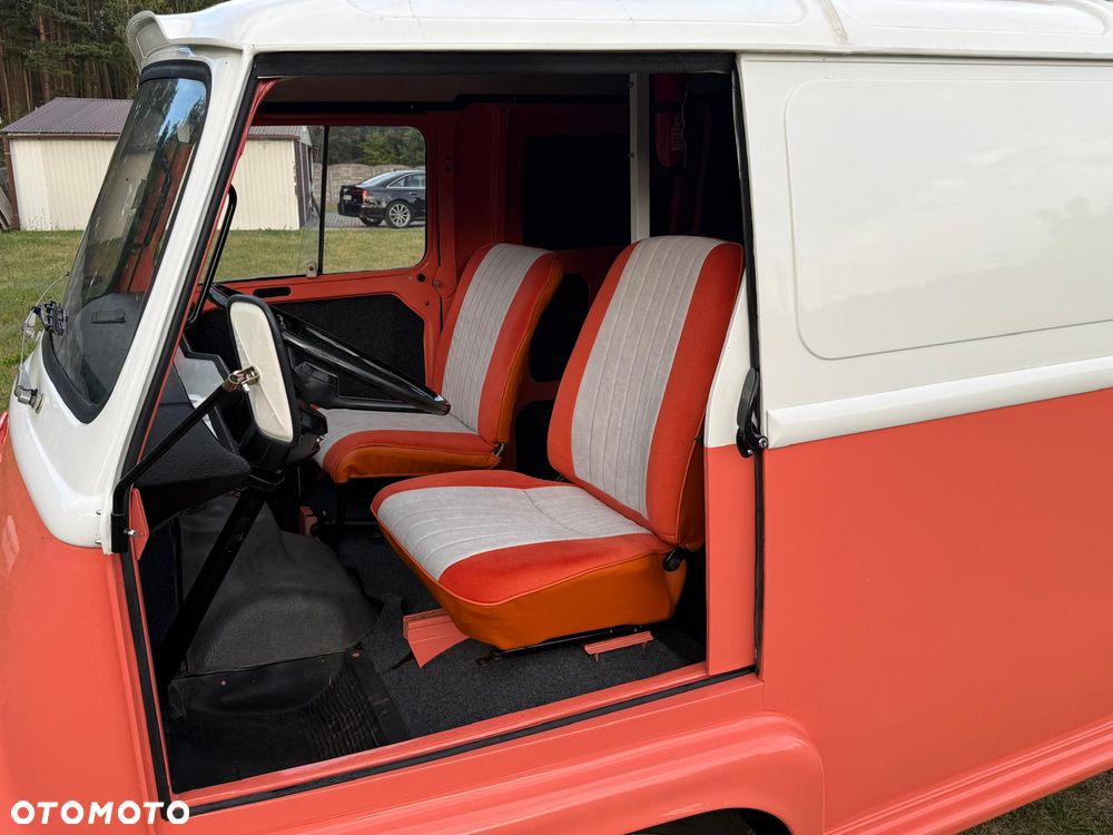 Renault Estafette - 9