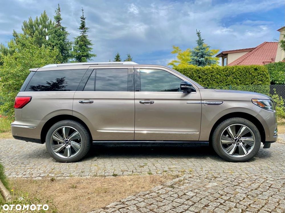 Lincoln Navigator - 1