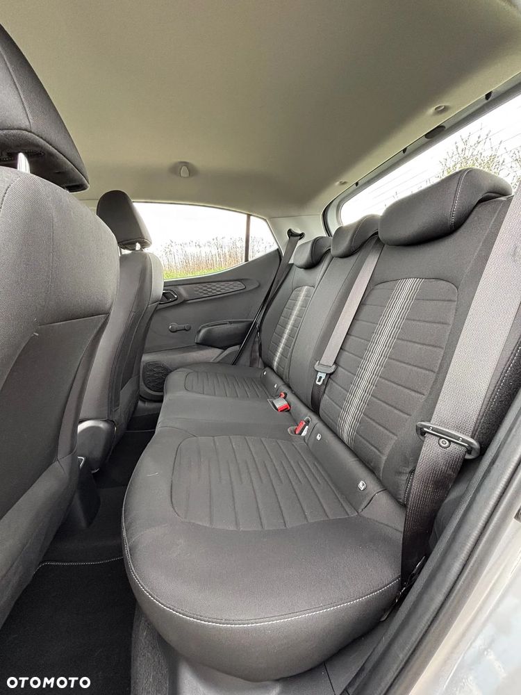 Hyundai i10 1.2 Premium - 11