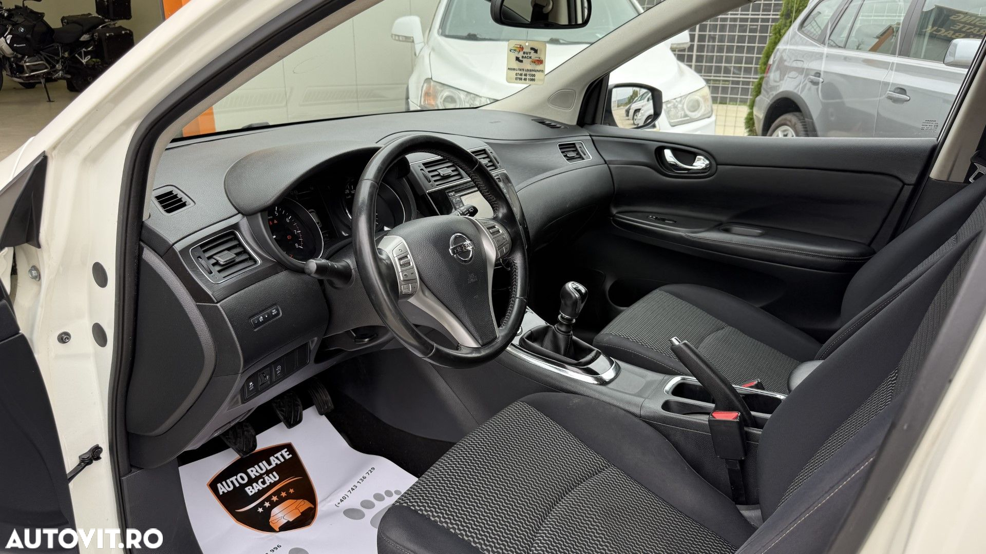 Nissan Pulsar - 12
