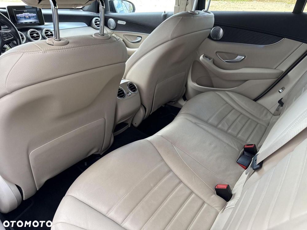 Mercedes-Benz GLC - 15